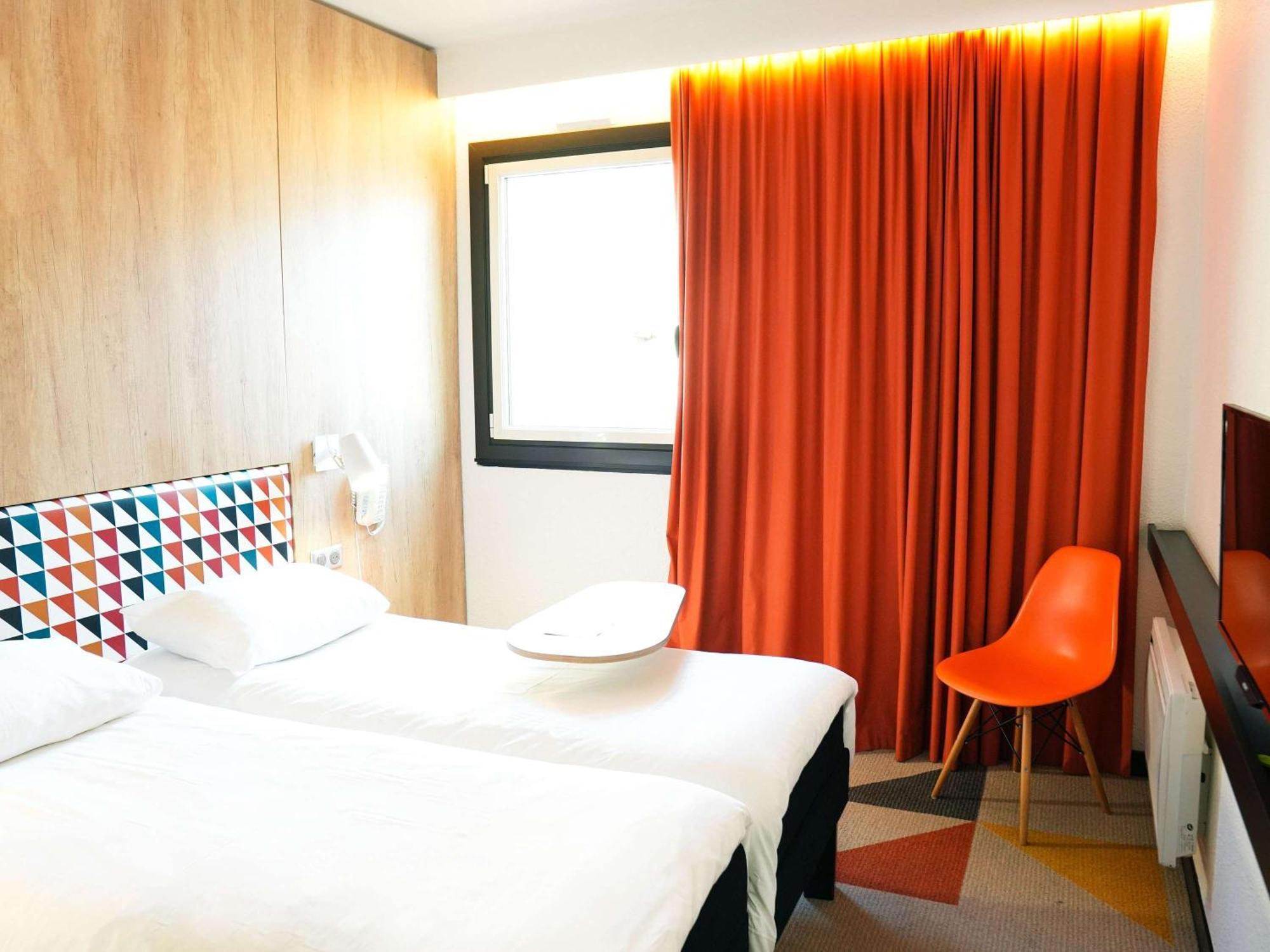 Готель Ibis Styles Caen Centre Historique Екстер'єр фото